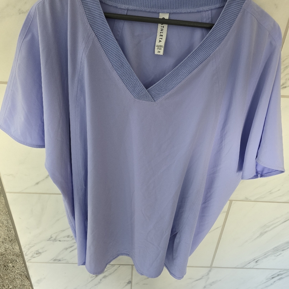 Athleta Women's Light Purple V-Neck Short Sleeve Tee